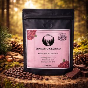 Kawa mielona Espresso Delicato – nuty orzecha i czekolady w klimatycznym, ciepłym tle z orzechami i czekoladą