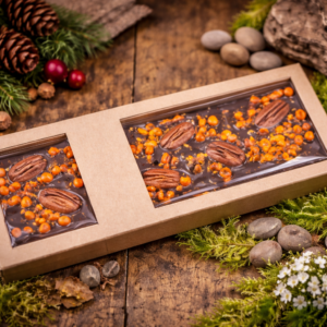 Czekolada deserowa z orzechami pekan i rokitnikiem w eleganckim pudełku z okienkiem