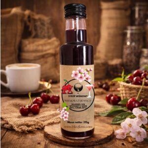 syrop z wiśni Wiśniowa Tajemnica 315 g w wysokiej szklanej butelce
