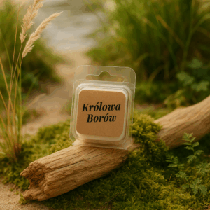 wosk zapachowy Królowa Borów od Bliżej Lasu, leśny aromat z nutami bursztynu i kwiatów