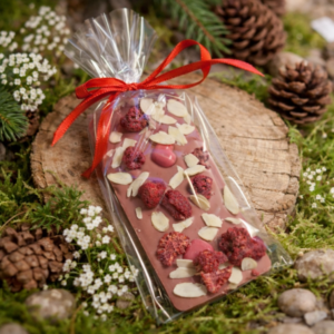 czekolada ruby z maliną i migdałami ręcznie robiona